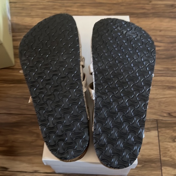 Cella-Painted floral Skull cross-strap mule white/pink design-NIB LAST PAIR!!! - Picture 8 of 10